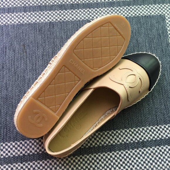 CHANEL LAMBSKIN ESPADRILLES SIZE 39 - Picture 5 of 6